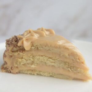 Torta Humeda de vainilla y manjar